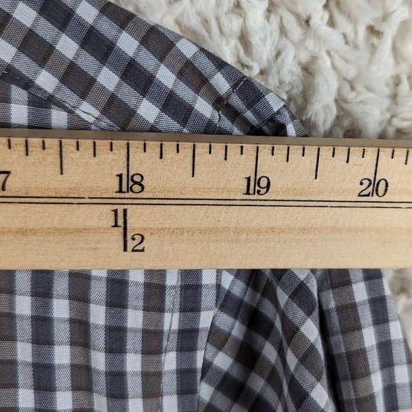 Van Heusen* Men's Long Sleeve Button Down Curved Hem Chest Pocket Shirt~ Large - Picture 7 of 11